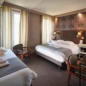 Les Negociants Hotel
